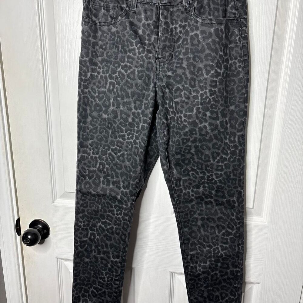 Bold Elements Size 6 Leopard Print Skinny Pants Gray Stretch